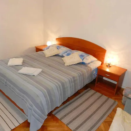 Apartment In Pula/istrien 17355