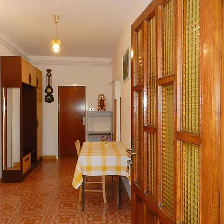Apartment In Pula/istrien 17355
